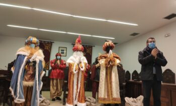 Recepción a los Reyes Magos en el salón de plenos
