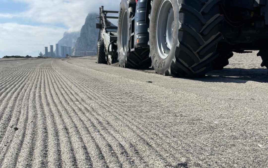 Playas reforzará la semana que viene el dispositivo de limpieza para la adecuación del litoral en Semana Santa