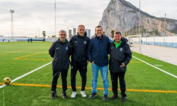 El alcalde realiza una visita a los campos de la ciudad deportiva, sede de la Copa de Andalucía de fútbol