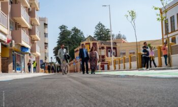El alcalde inauguro ayer la nueva avenida de España.