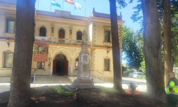 El parterre de los jardines Saccone donde se ubica la imagen de la Patrona incorporará un escudo de la ciudad y nuevas zonas verdes