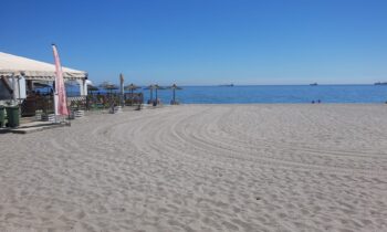 El Ayuntamiento oferta nuevas zonas para chiringuitos y actividades náuticas en Santa Bárbara y Alcaidesa