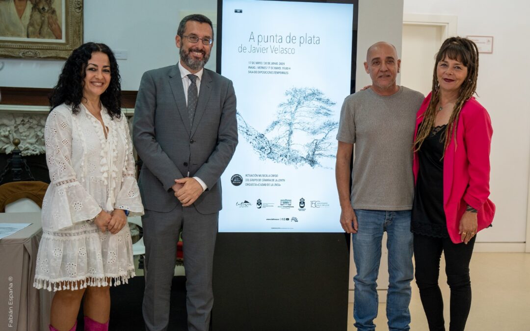 Presentada la exposición “A Punta de Plata”, obra del artista linense Javier Velasco