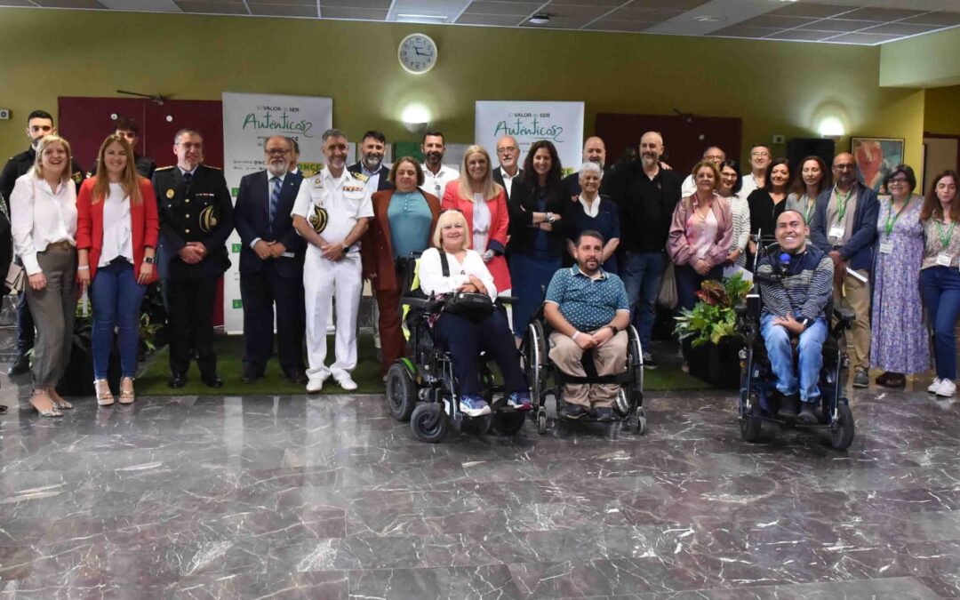 Representantes municipales asisten en Algeciras a la inauguración de la Semana del Grupo Social ONCE