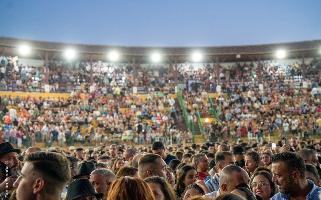 El alcalde destaca el impacto positivo en la economía de la ciudad del ciclo de conciertos En La Línea Música