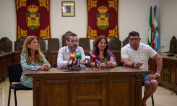 El Ayuntamiento y los feriantes llegan a un entendimiento para que La Línea viva su feria con normalidad