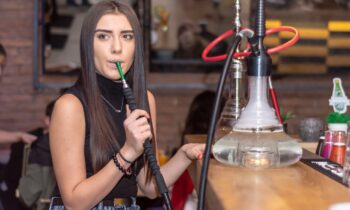Un bando municipal prohíbe las cachimbas en las casetas de la Velada y Fiestas