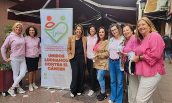La delegación de Salud colabora con Apron en la mesa informativa que instalará mañana en la calle Real con motivo del Día Mundial de Lucha contra el Cáncer de Mama
